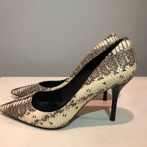 Zara Snakeskin Print Leather Pumps
